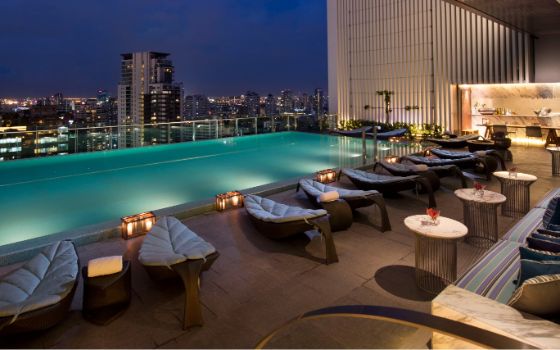americanexpress-hilton-honors-gold-status-stagestatic