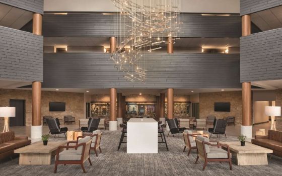 americanexpress-radisson-rewards-gold-status-stagestatic